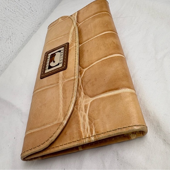 Dooney & Bourke Continental Crocodile Embossed Leather Wallet Neutral Tan - Picture 9 of 13